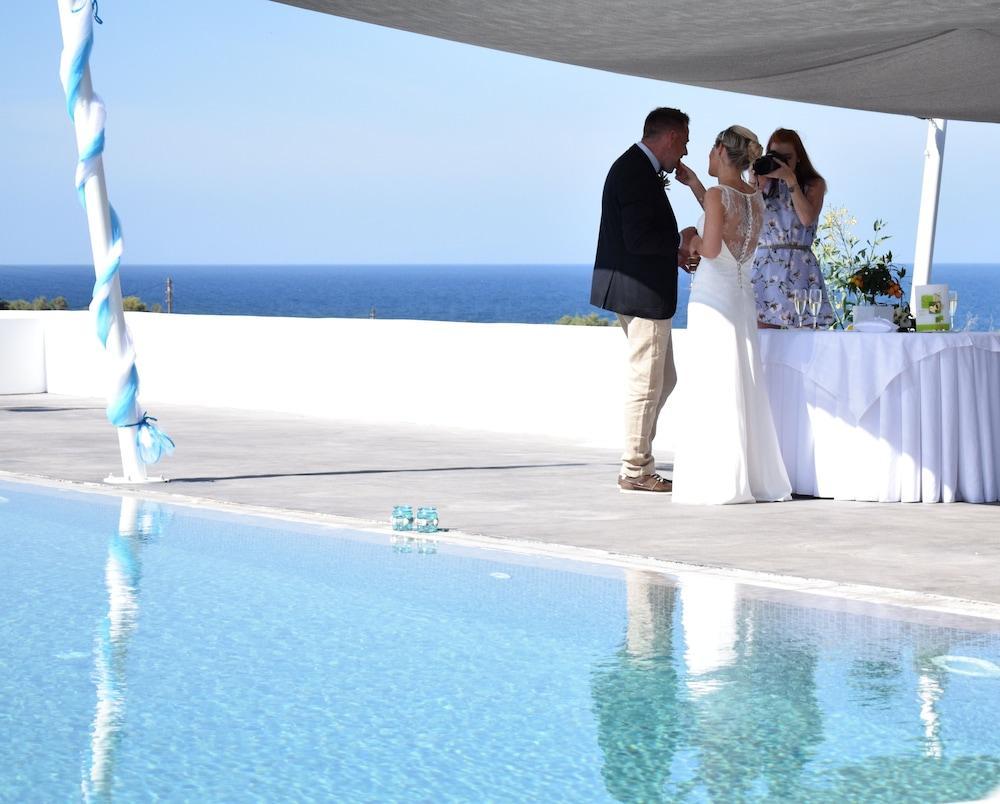 Sea And Sand Villas Монолитос Экстерьер фото