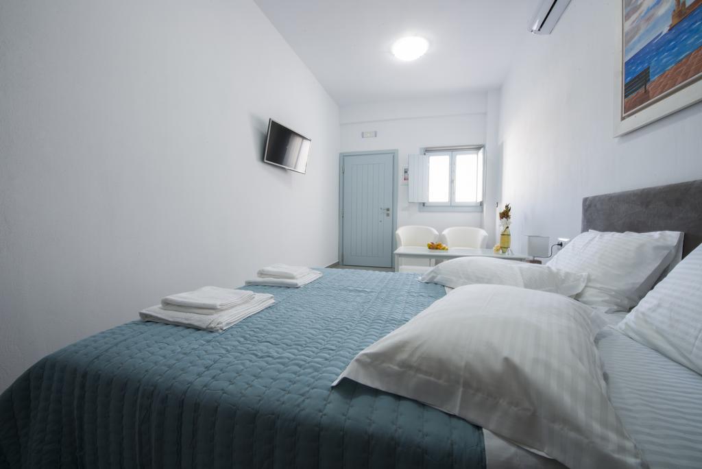 Sea And Sand Villas Монолитос Номер фото